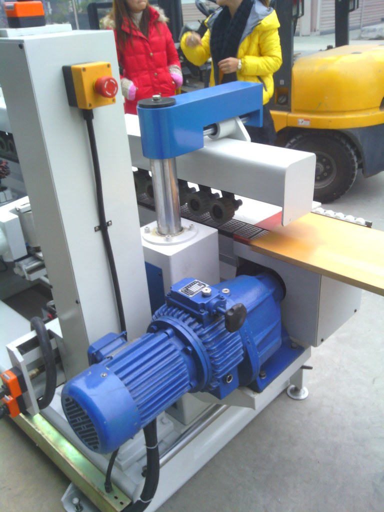 【優(yōu)質(zhì)板材直線砂邊機】價格,廠家,圖片,即墨市鴻森豪邁機械設備廠-