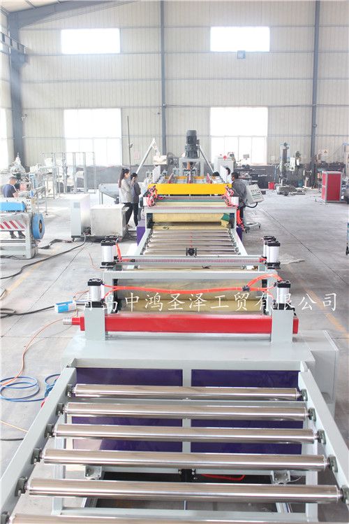 PP中空塑料建筑模板生產線設備 建筑行業綠色革命的新引擎